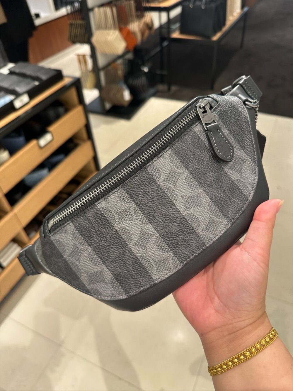 NWT Coach CEB34 Men's Warren Mini Belt Bag In Signature Canvas With Stripe Black